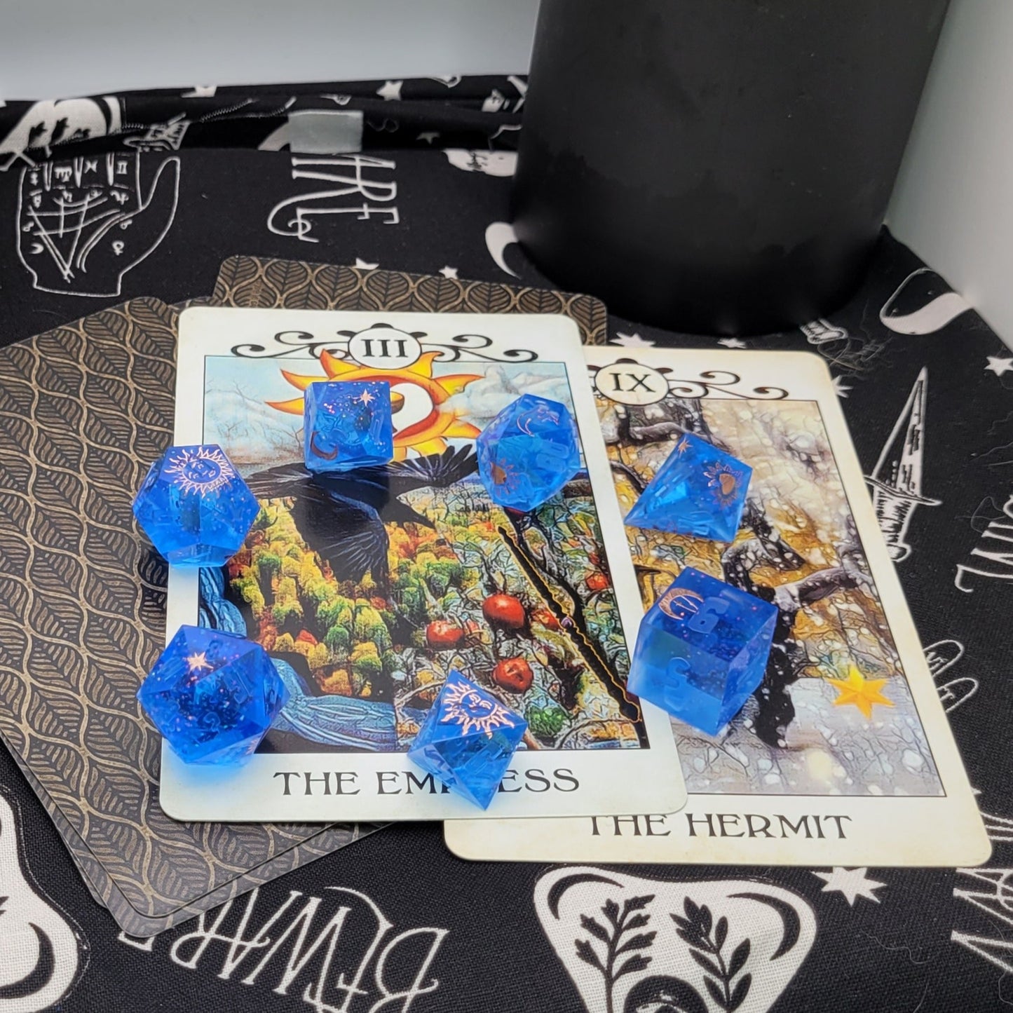 The Empress / TTRPG / Handmade Artisan Resin Sharp Dice
